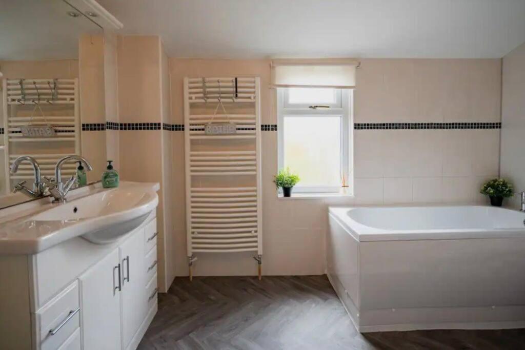 Spacious Town House Lytham St Annes Exterior foto