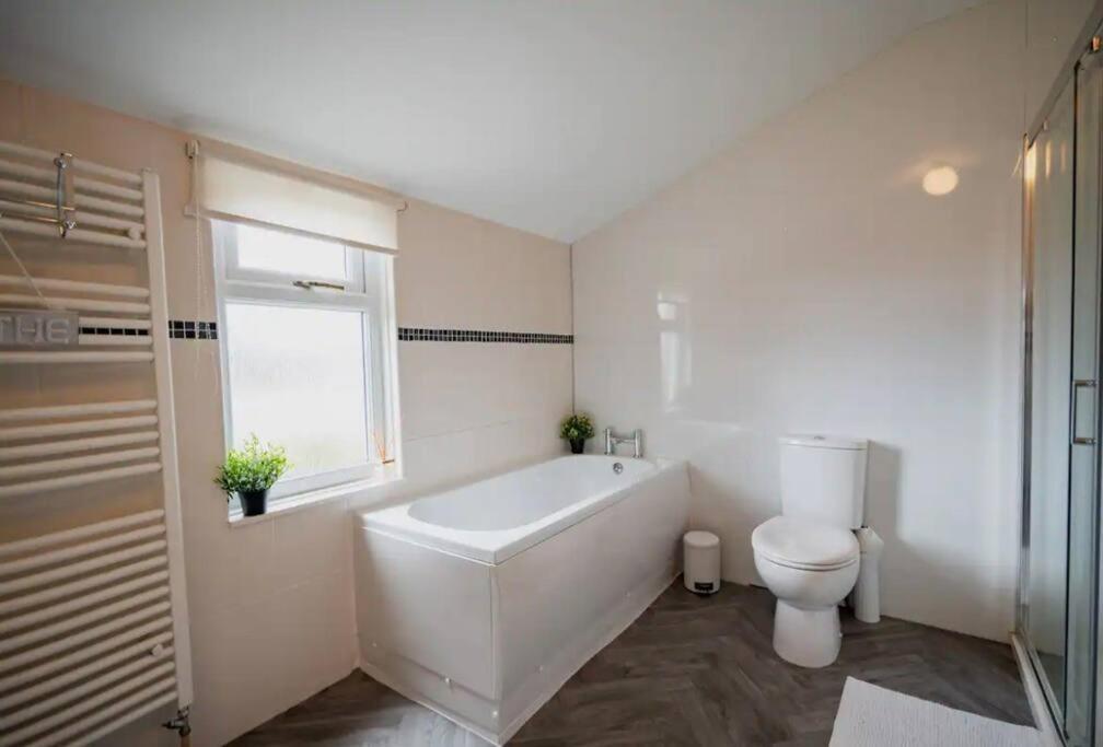 Spacious Town House Lytham St Annes Exterior foto